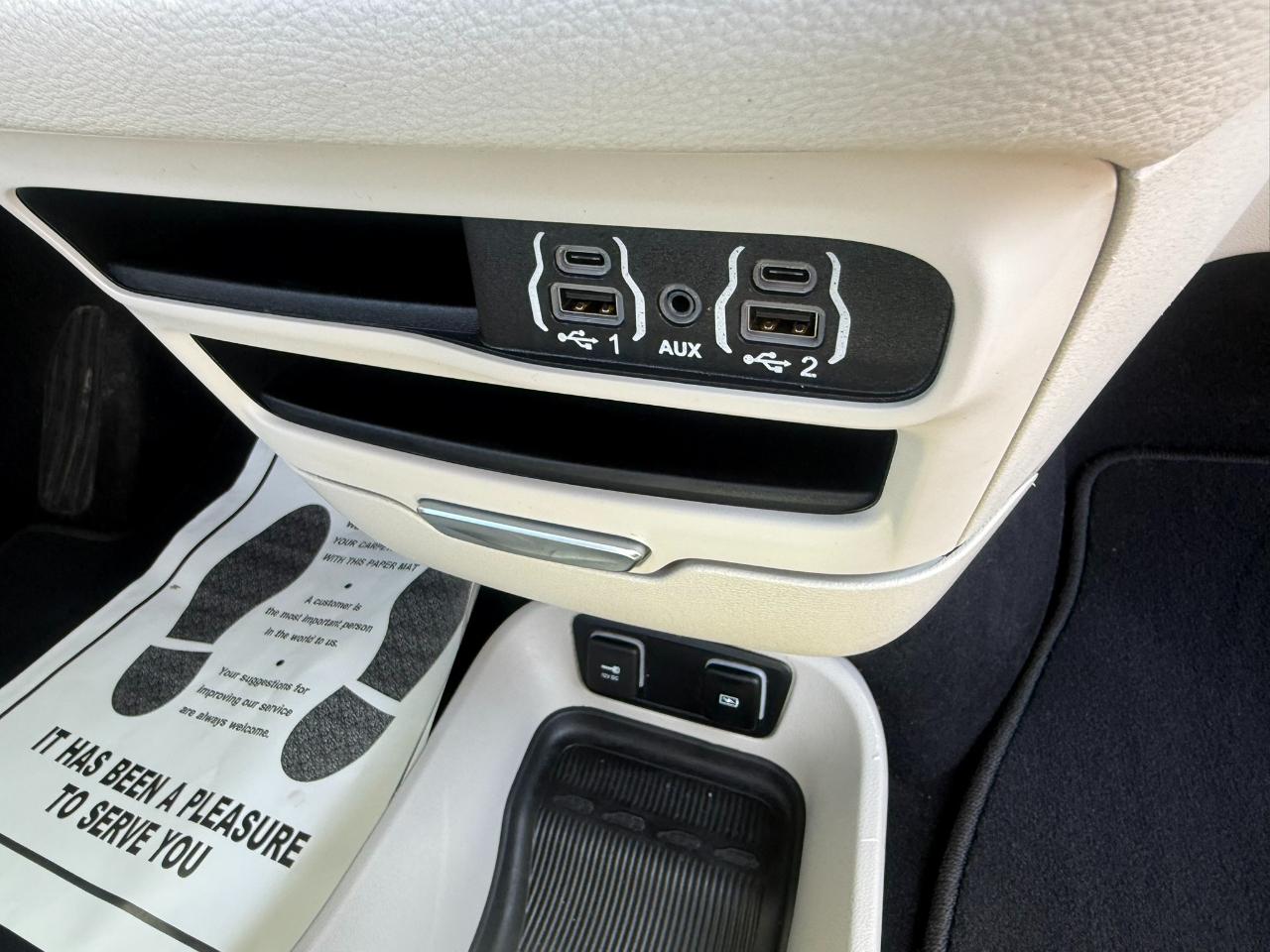 Chrysler Pacifica Hybrid Touring L FWD 2021