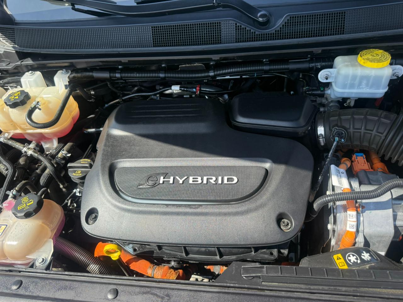 Chrysler Pacifica Hybrid Touring L FWD 2021