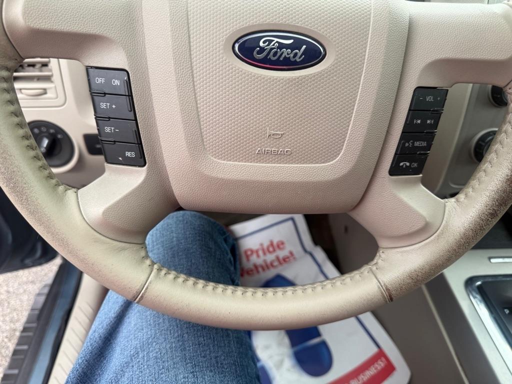 Ford Escape FWD 4dr XLT 2010