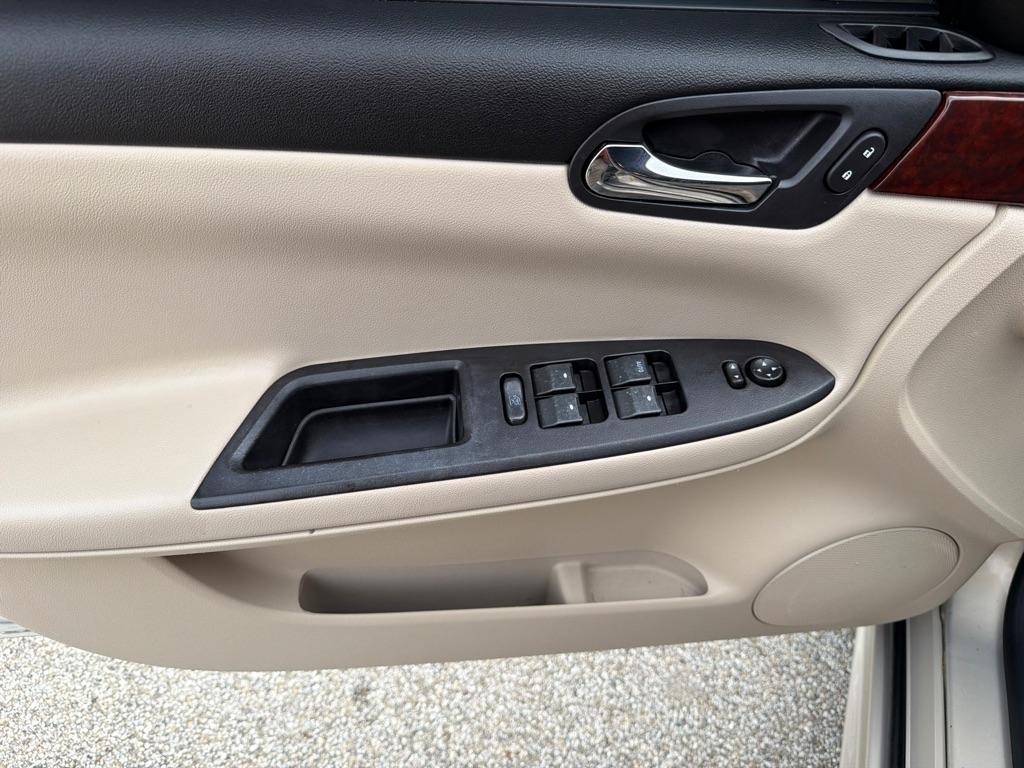 Chevrolet Impala 4dr Sdn LT 2010