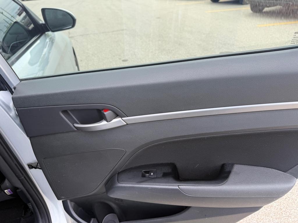 Hyundai Elantra SEL 2.0L Auto (Ulsan) 2018