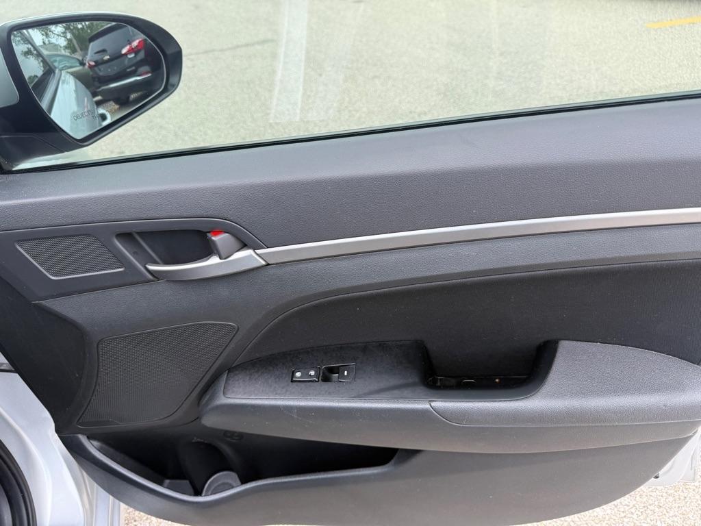 Hyundai Elantra SEL 2.0L Auto (Ulsan) 2018
