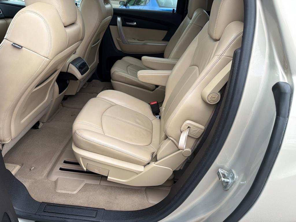GMC Acadia FWD 4dr SLT1 2010