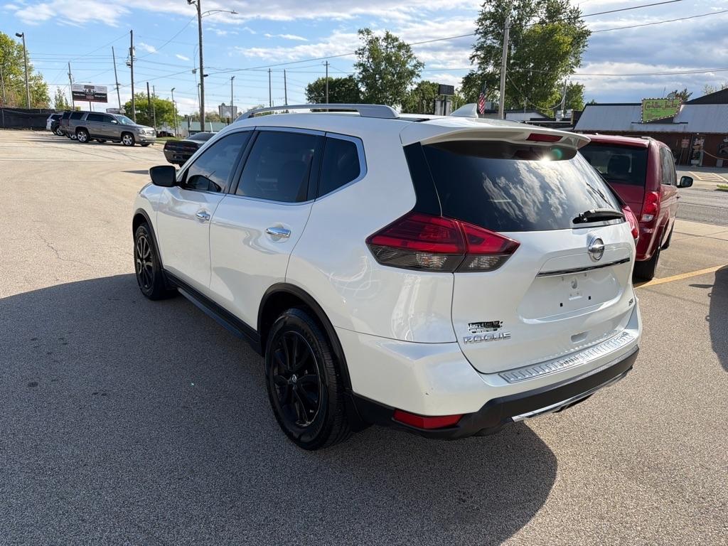 Nissan Rogue FWD 4dr SV 2017