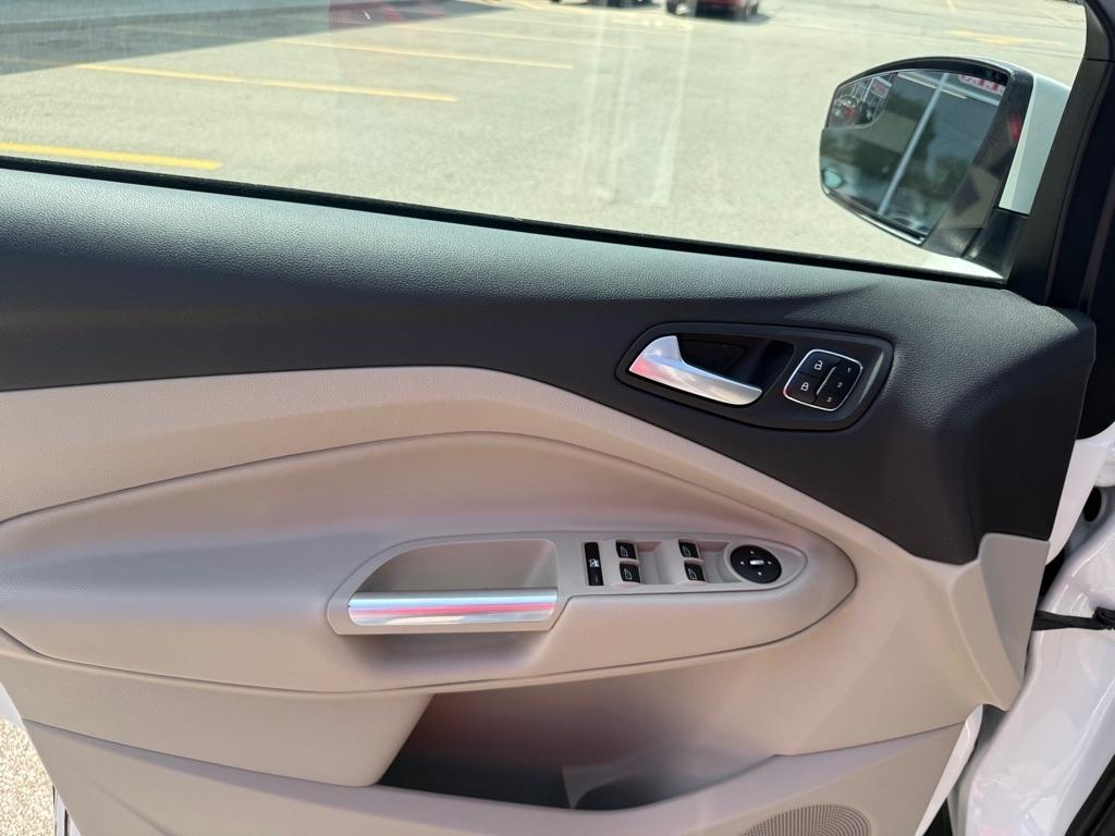 Ford Escape 4WD 4dr Titanium 2015