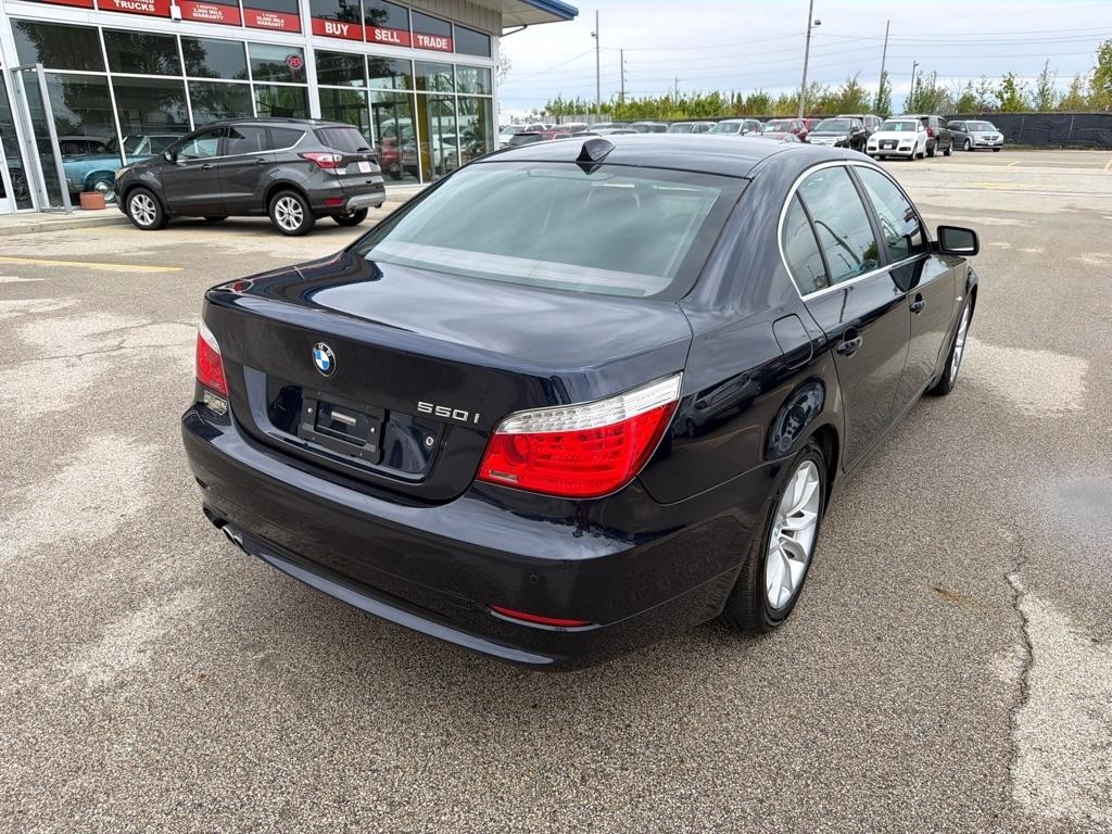 BMW 5 Series 4dr Sdn 550i RWD 2008