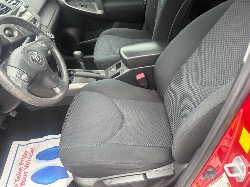 Toyota RAV4 FWD 4dr 4-cyl 4-Spd AT Sport (Natl) 2010