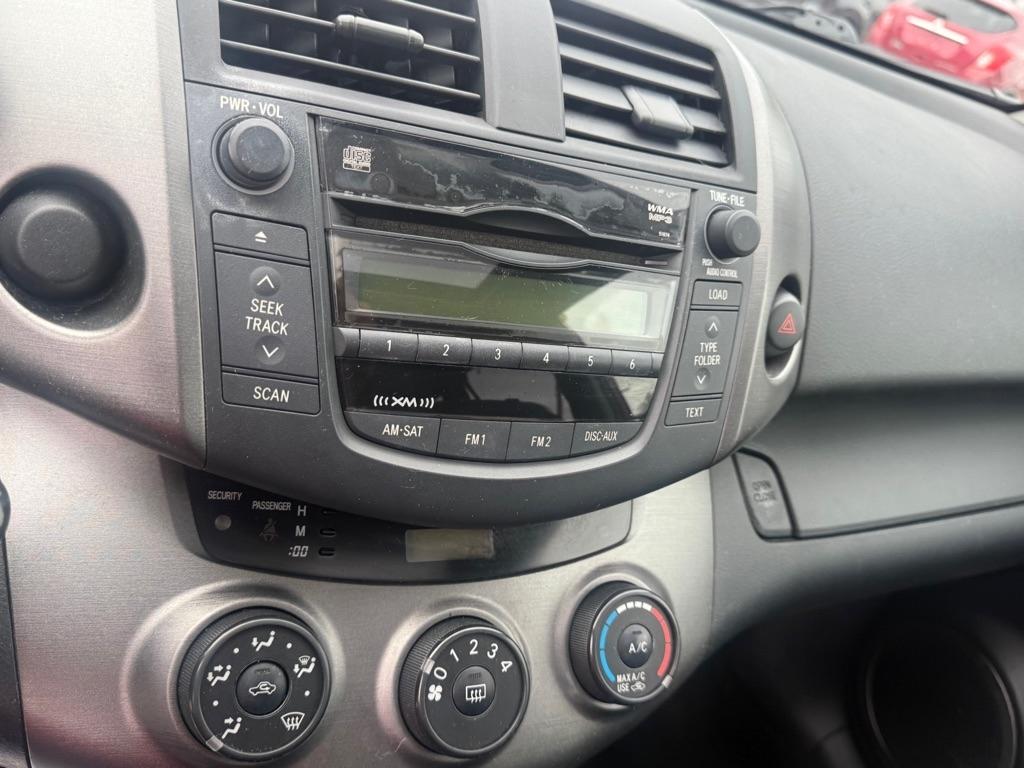 Toyota RAV4 FWD 4dr 4-cyl 4-Spd AT Sport (Natl) 2010