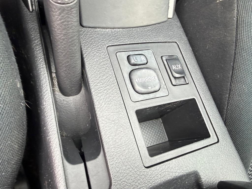 Toyota RAV4 FWD 4dr 4-cyl 4-Spd AT Sport (Natl) 2010