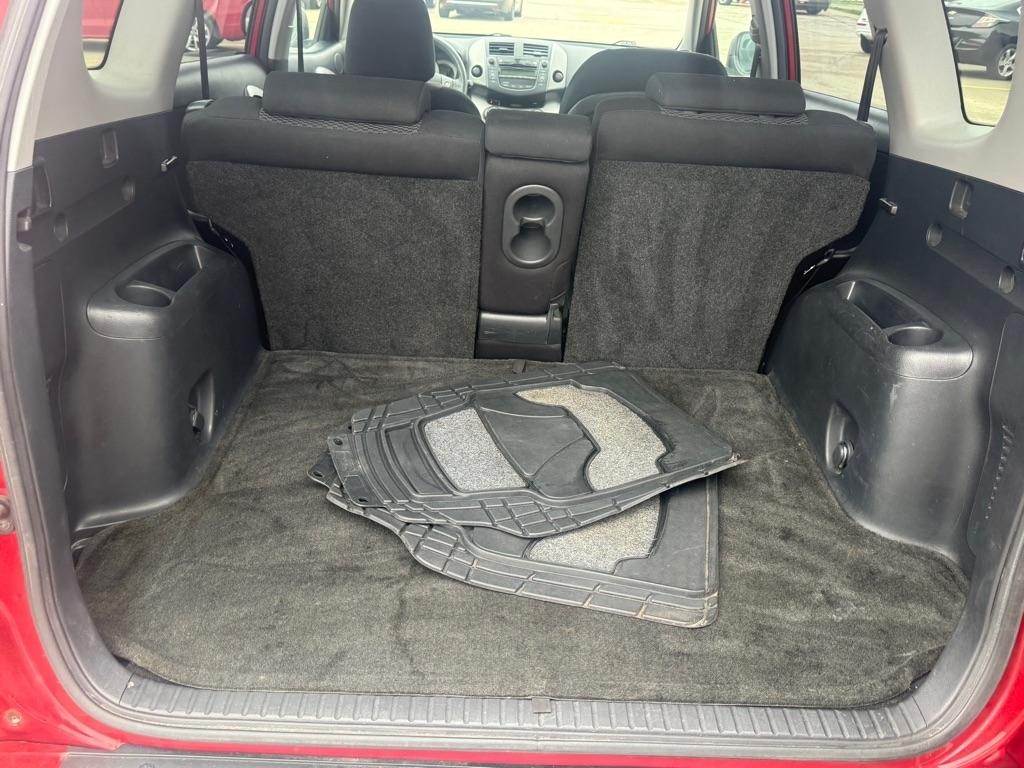 Toyota RAV4 FWD 4dr 4-cyl 4-Spd AT Sport (Natl) 2010