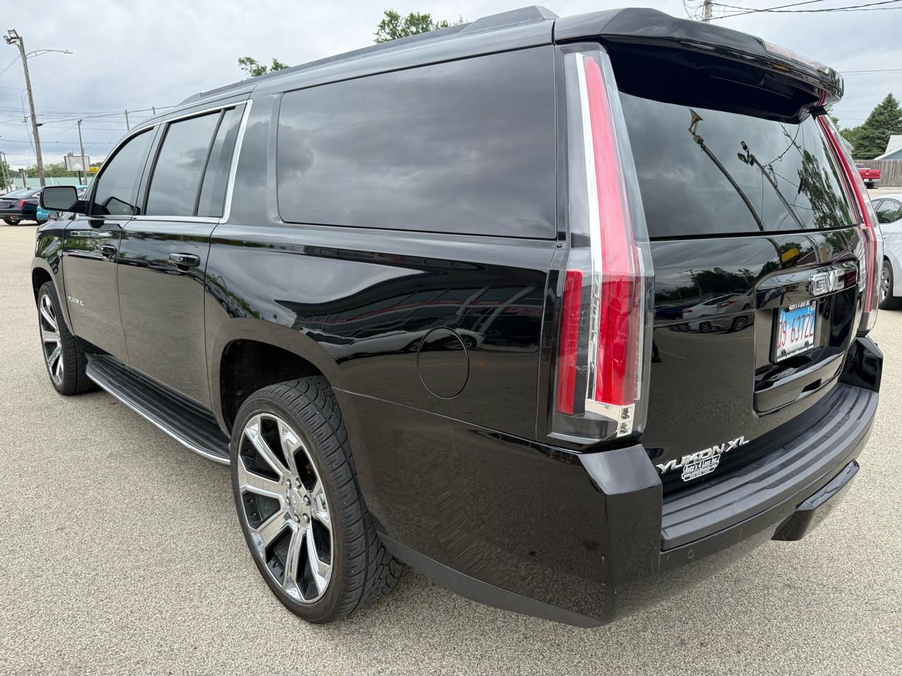 GMC Yukon XL 4WD 4dr SLT 2016
