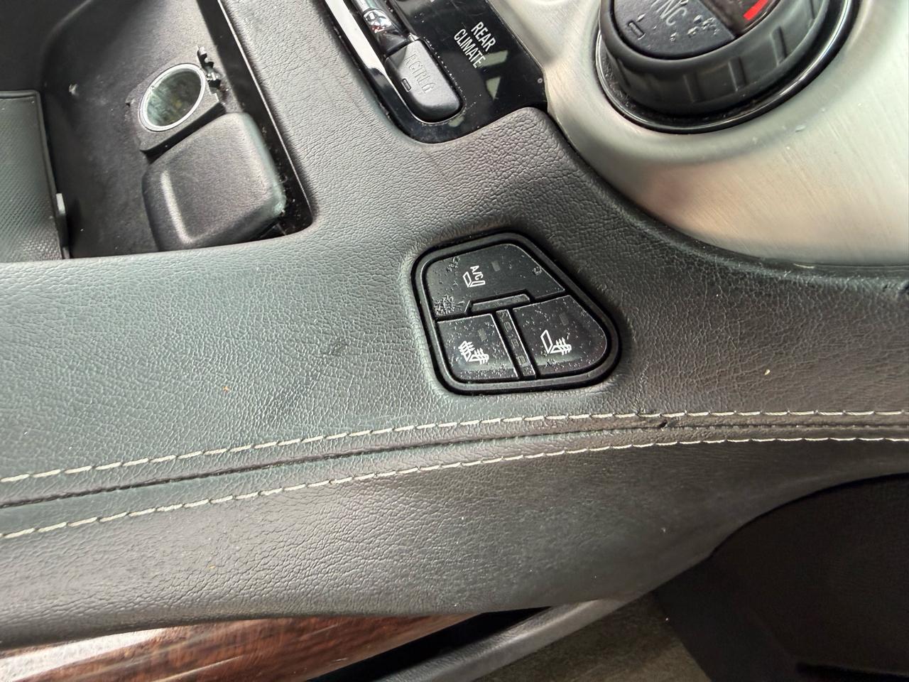 GMC Yukon XL 4WD 4dr SLT 2016