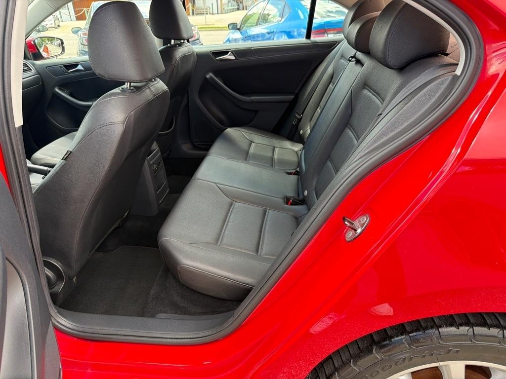 Volkswagen Jetta Sedan 4dr Auto SE 2012