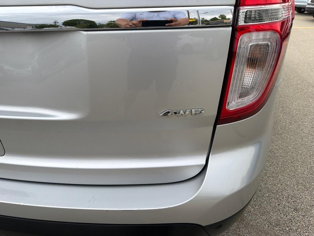 Ford Explorer 4WD 4dr XLT 2013