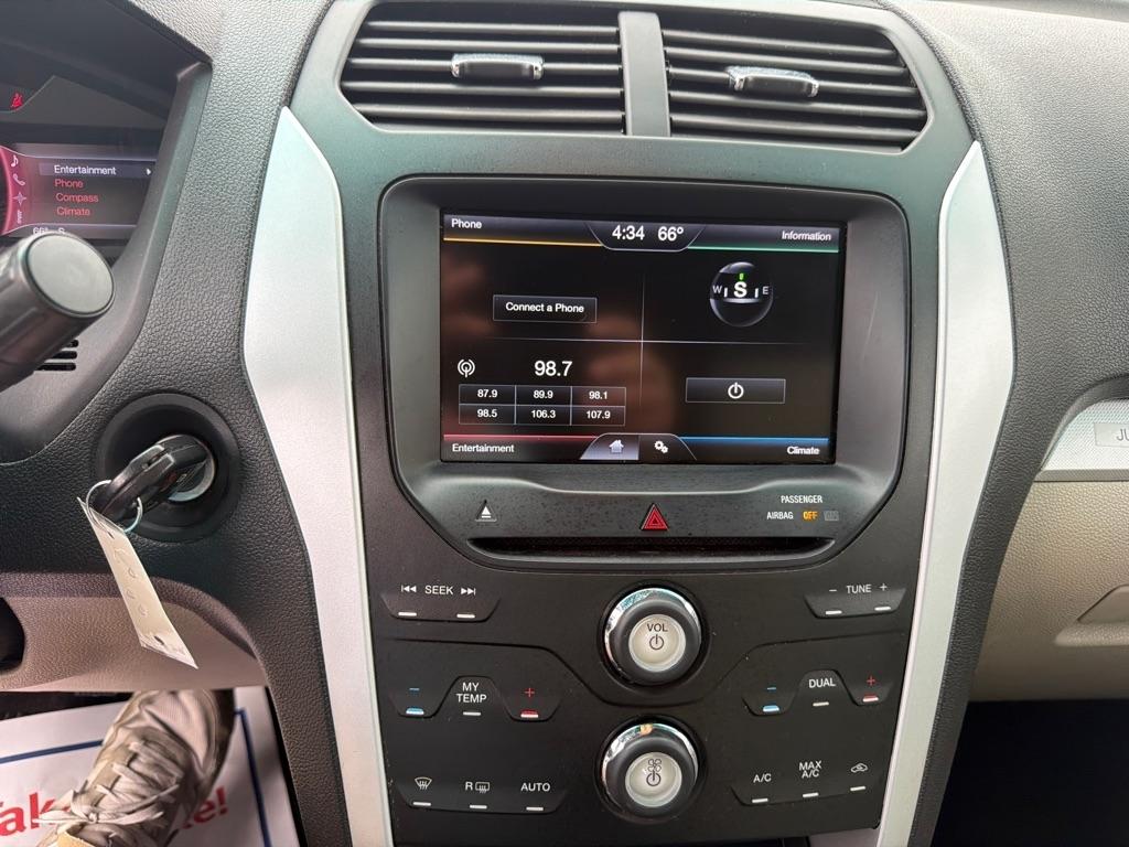 Ford Explorer 4WD 4dr XLT 2013