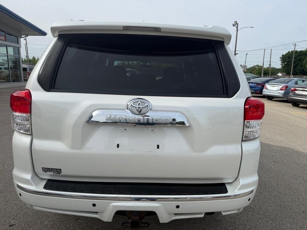 Toyota 4Runner 4WD 4dr V6 Limited (Natl) 2010