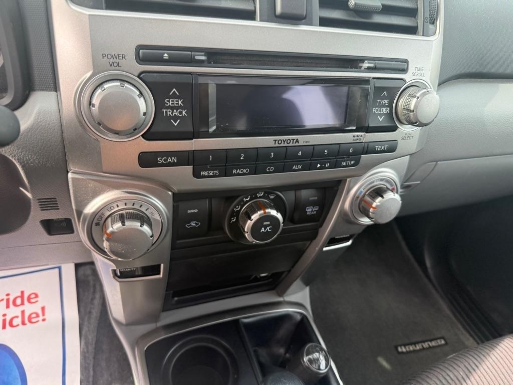 Toyota 4Runner 4WD 4dr V6 Limited (Natl) 2010