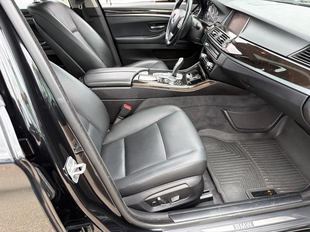 BMW 5 Series 4dr Sdn 528i xDrive AWD 2015