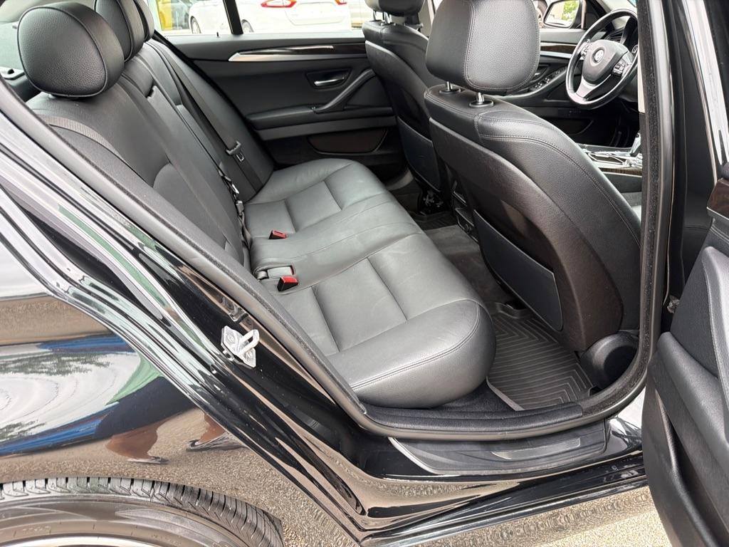 BMW 5 Series 4dr Sdn 528i xDrive AWD 2015
