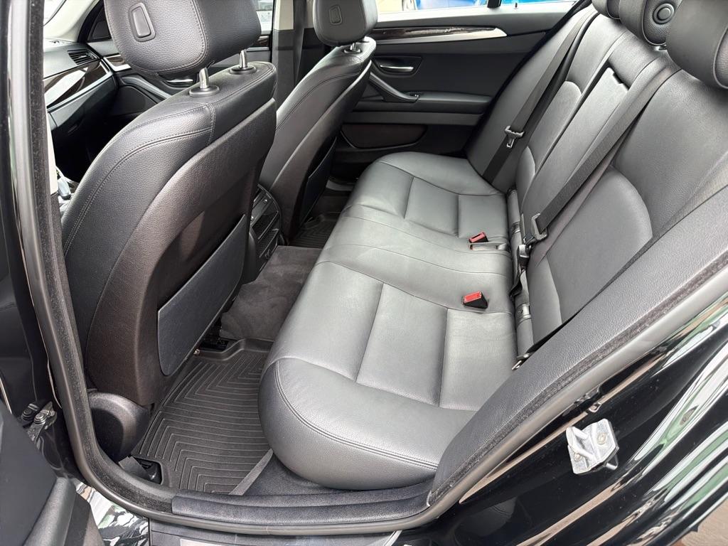 BMW 5 Series 4dr Sdn 528i xDrive AWD 2015