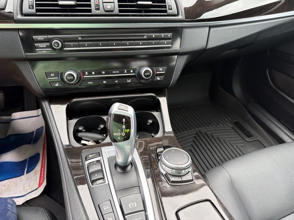 BMW 5 Series 4dr Sdn 528i xDrive AWD 2015