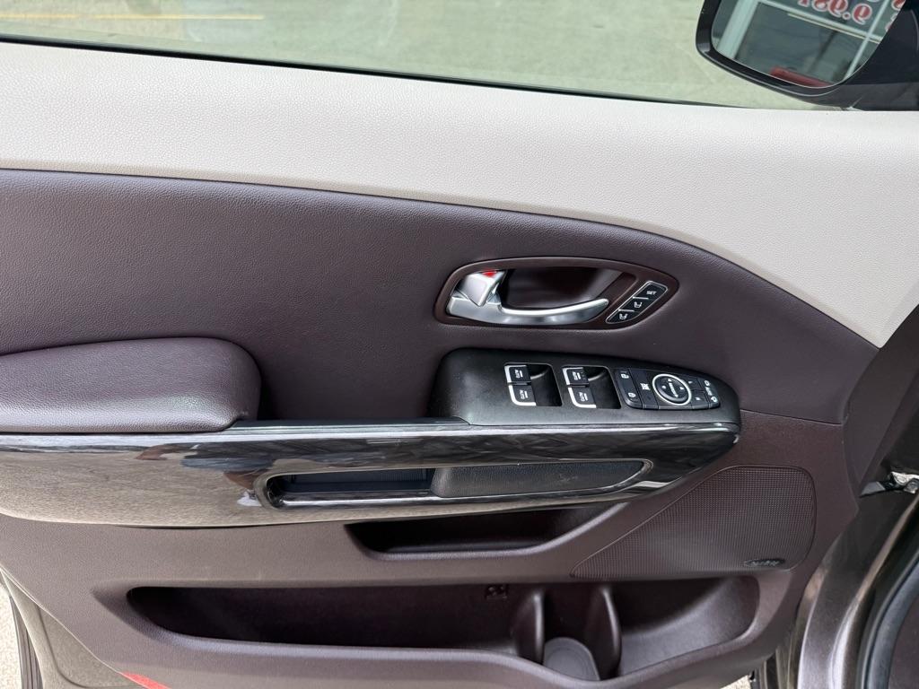 Kia Sedona 4dr Wgn SX-L 2015