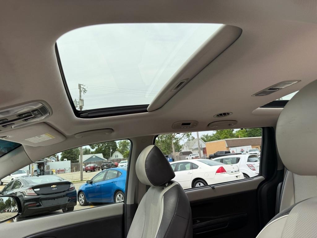 Kia Sedona 4dr Wgn SX-L 2015