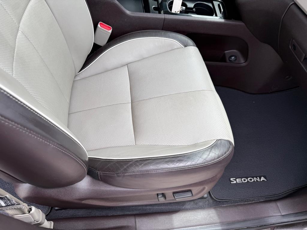 Kia Sedona 4dr Wgn SX-L 2015