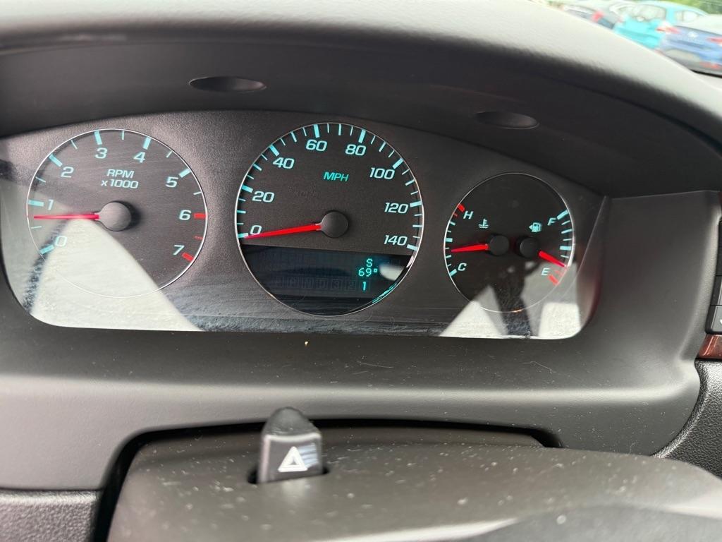 Chevrolet Impala 4dr Sdn 3.5L LT 2009