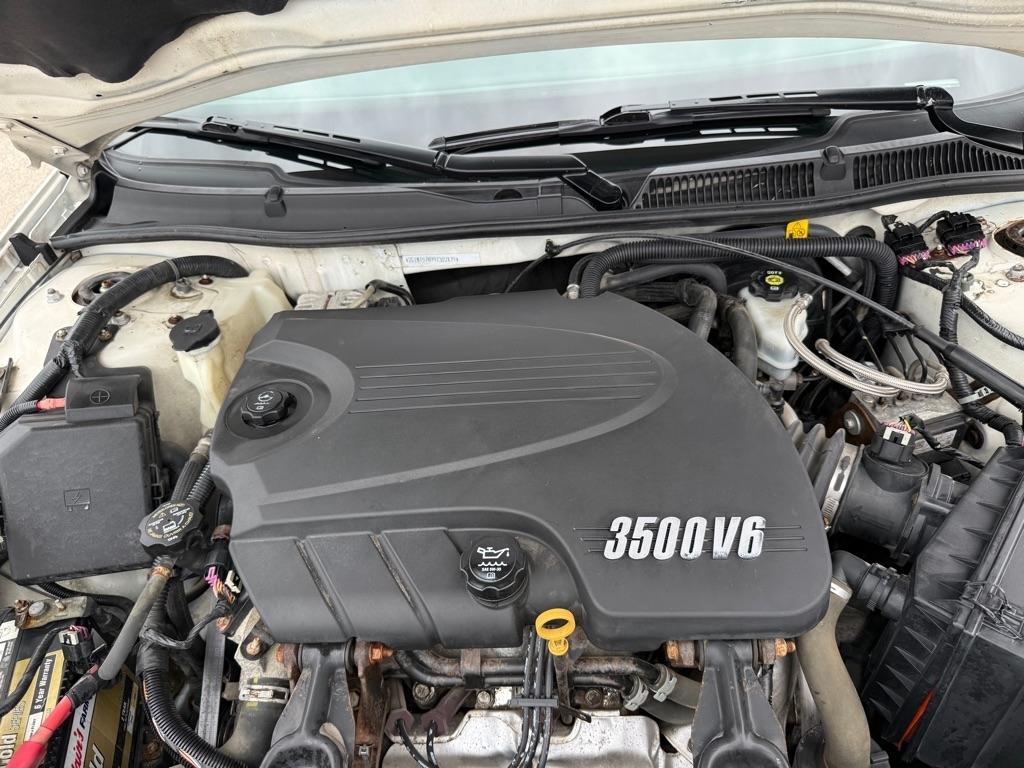 Chevrolet Impala 4dr Sdn 3.5L LT 2009