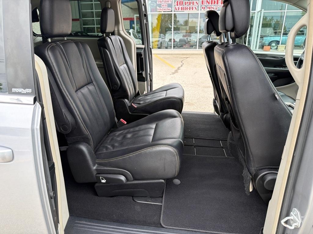 Chrysler Town & Country 4dr Wgn Touring 2013