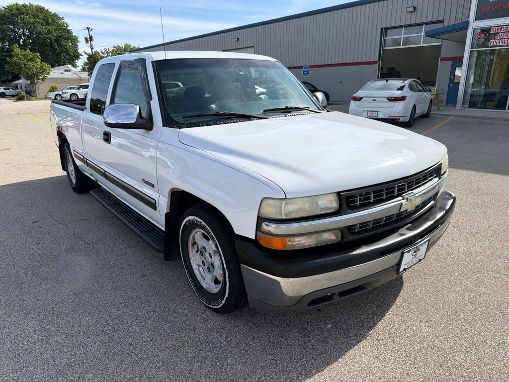 Chevrolet Silverado 1500 4dr Ext Cab 143.5" WB LT 2000