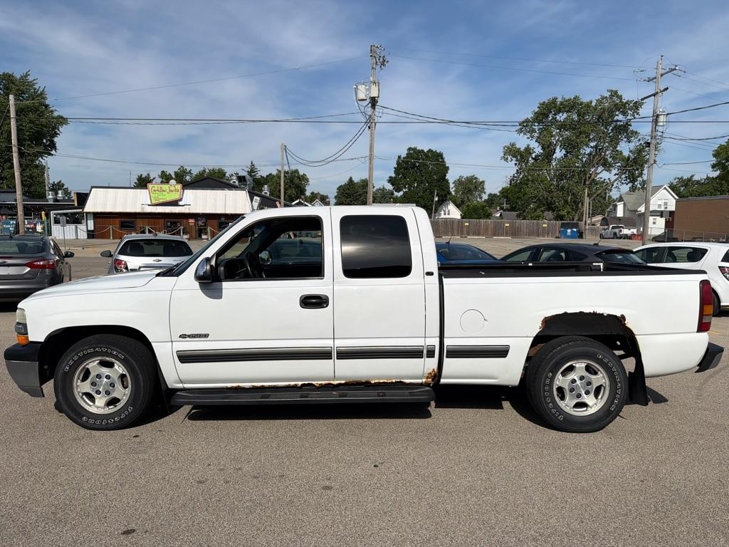 Chevrolet Silverado 1500 4dr Ext Cab 143.5" WB LT 2000