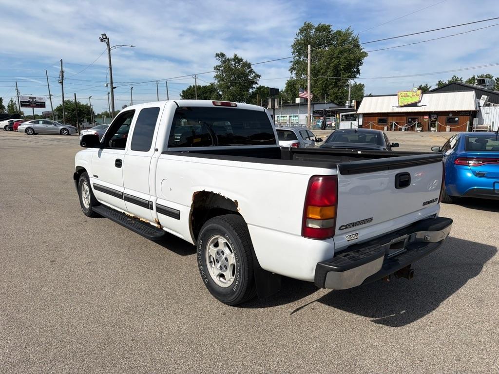 Chevrolet Silverado 1500 4dr Ext Cab 143.5" WB LT 2000