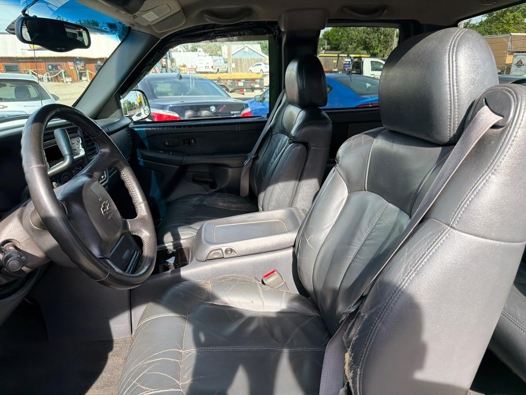Chevrolet Silverado 1500 4dr Ext Cab 143.5" WB LT 2000
