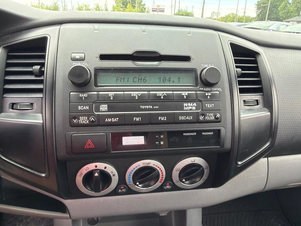 Toyota Tacoma 2WD Reg I4 MT (Natl) 2009