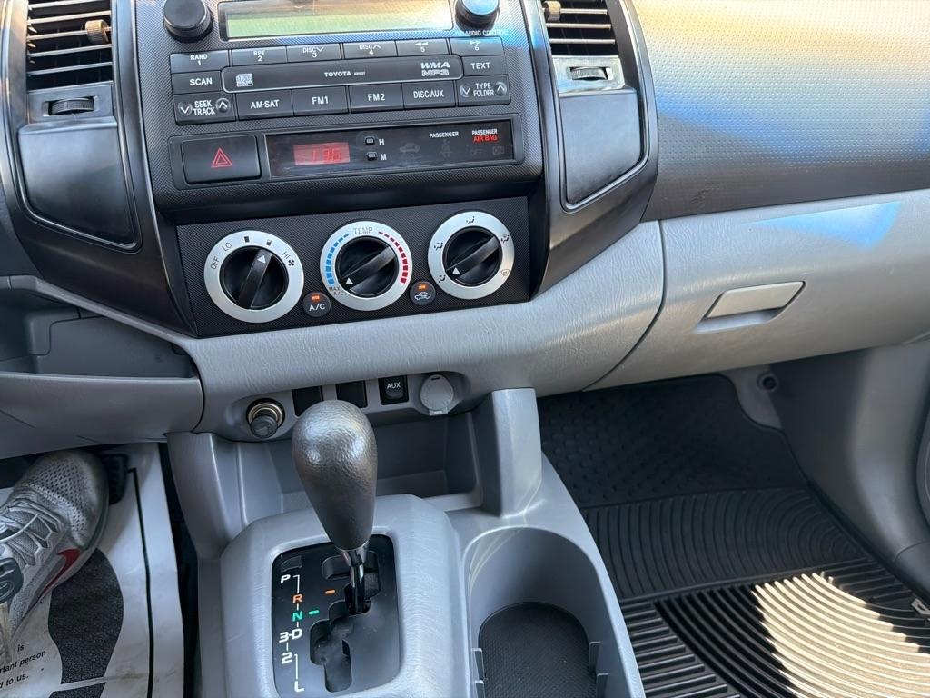 Toyota Tacoma 2WD Reg I4 MT (Natl) 2009