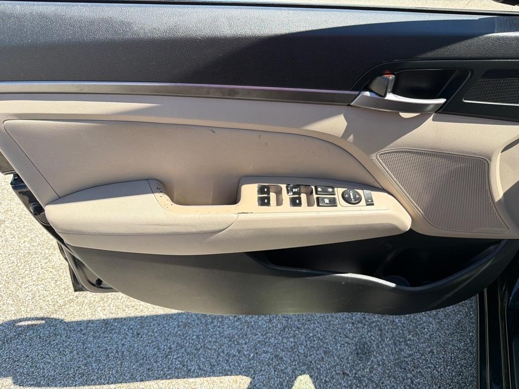 Hyundai Elantra SE 2.0L Auto (Alabama) 2017