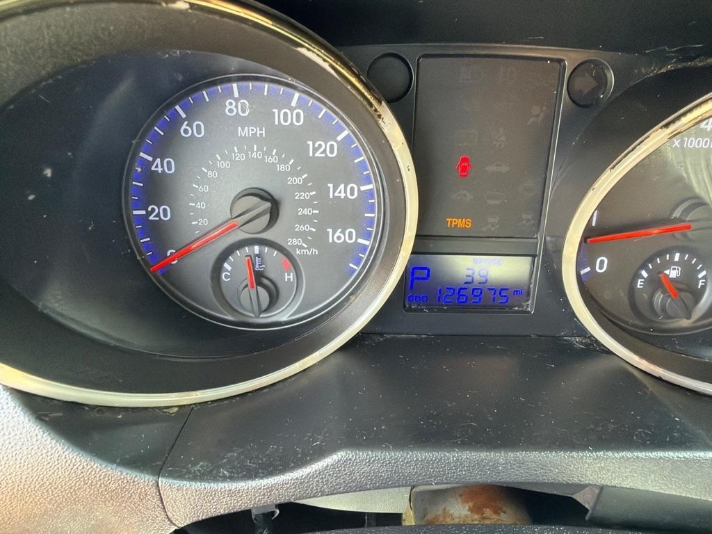 Hyundai Genesis Coupe 2dr 3.8L Auto Track 2011