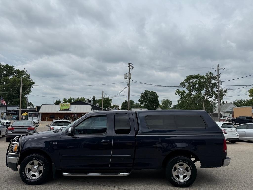 Ford F-150 Supercab 139" XL 2001