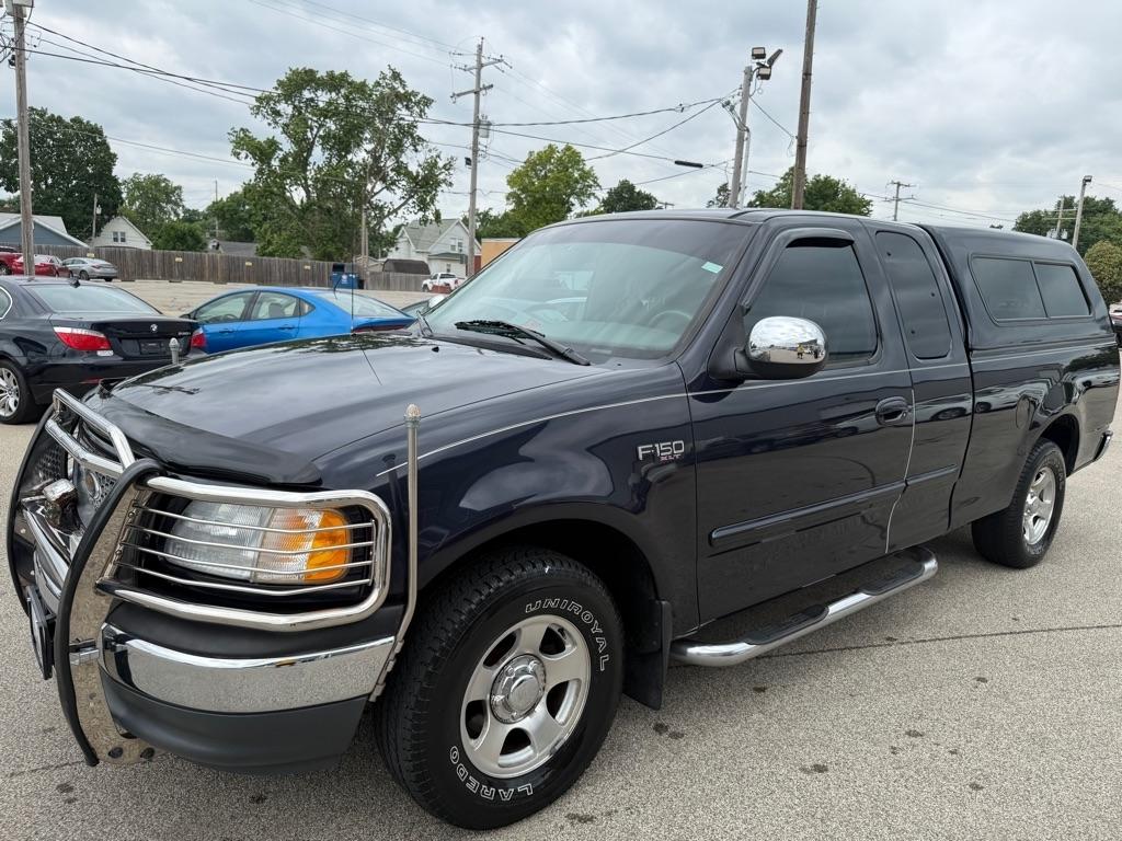 Ford F-150 Supercab 139" XL 2001