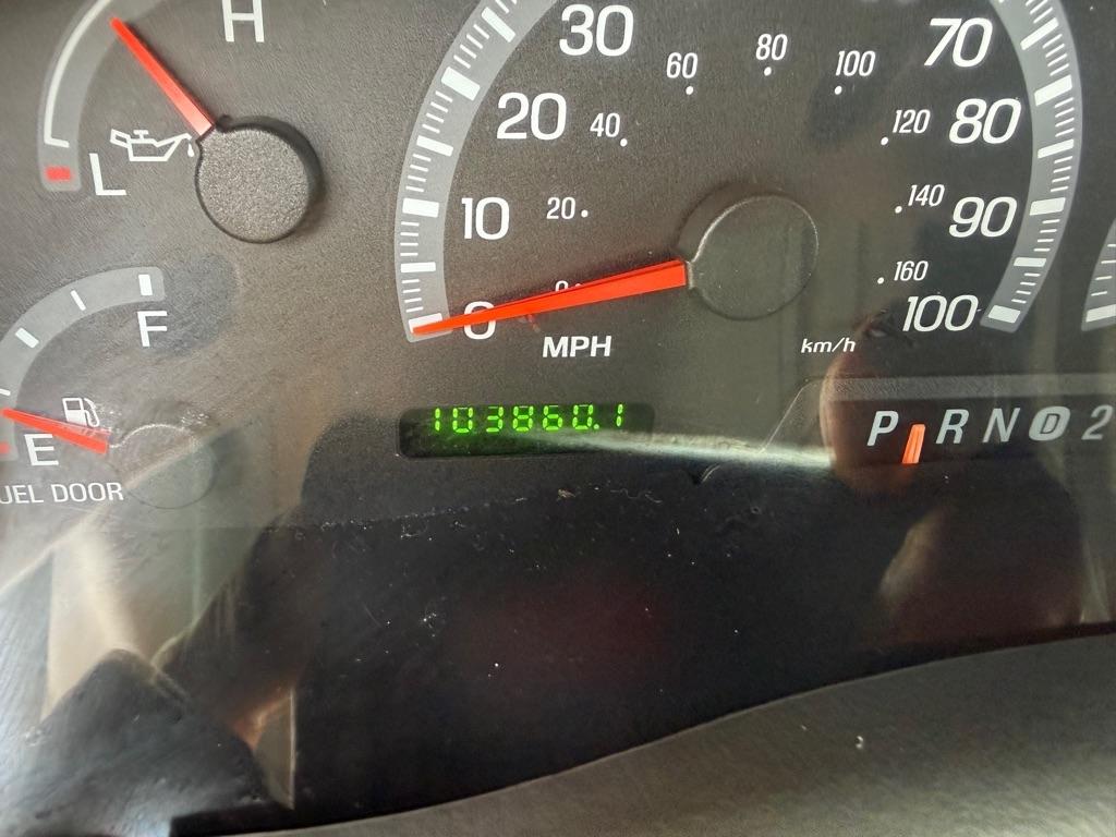 Ford F-150 Supercab 139" XL 2001