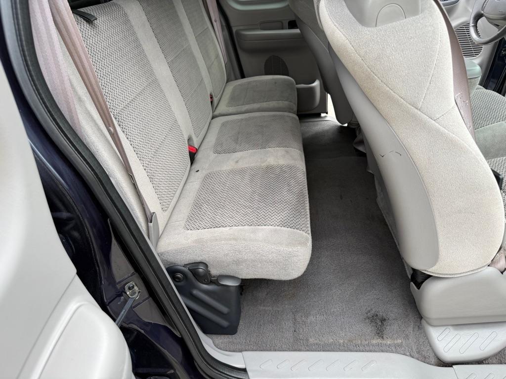 Ford F-150 Supercab 139" XL 2001