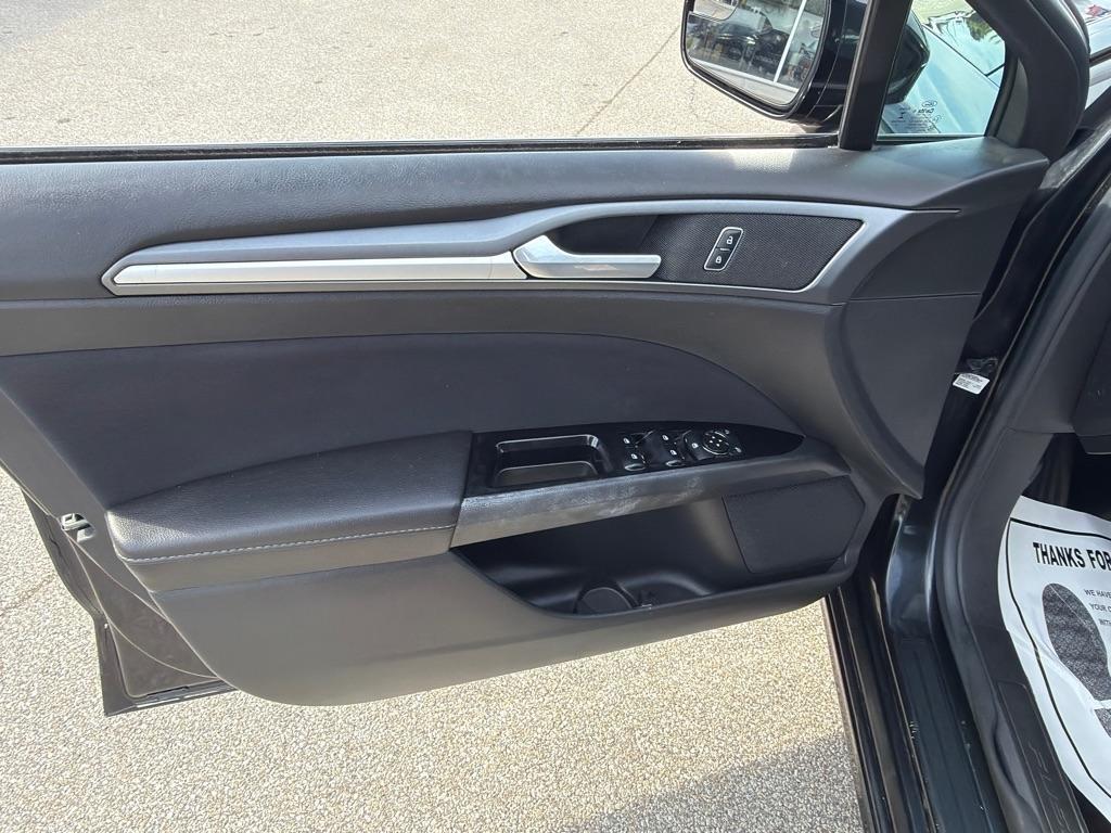 Ford Fusion 4dr Sdn SE FWD 2015