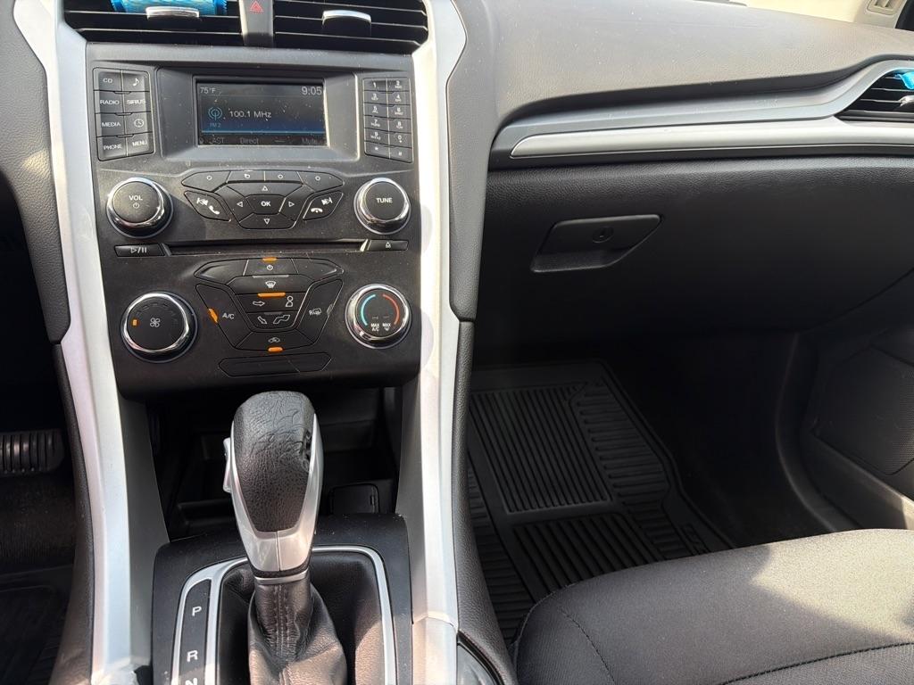 Ford Fusion 4dr Sdn SE FWD 2015