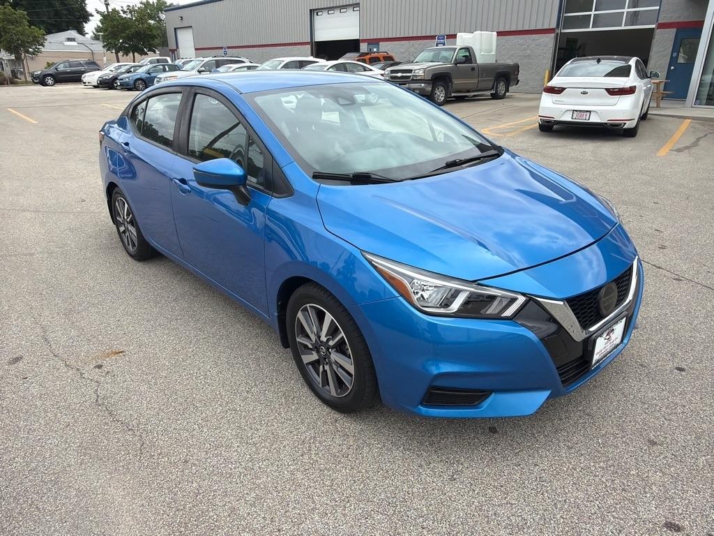 Nissan Versa SV CVT 2020