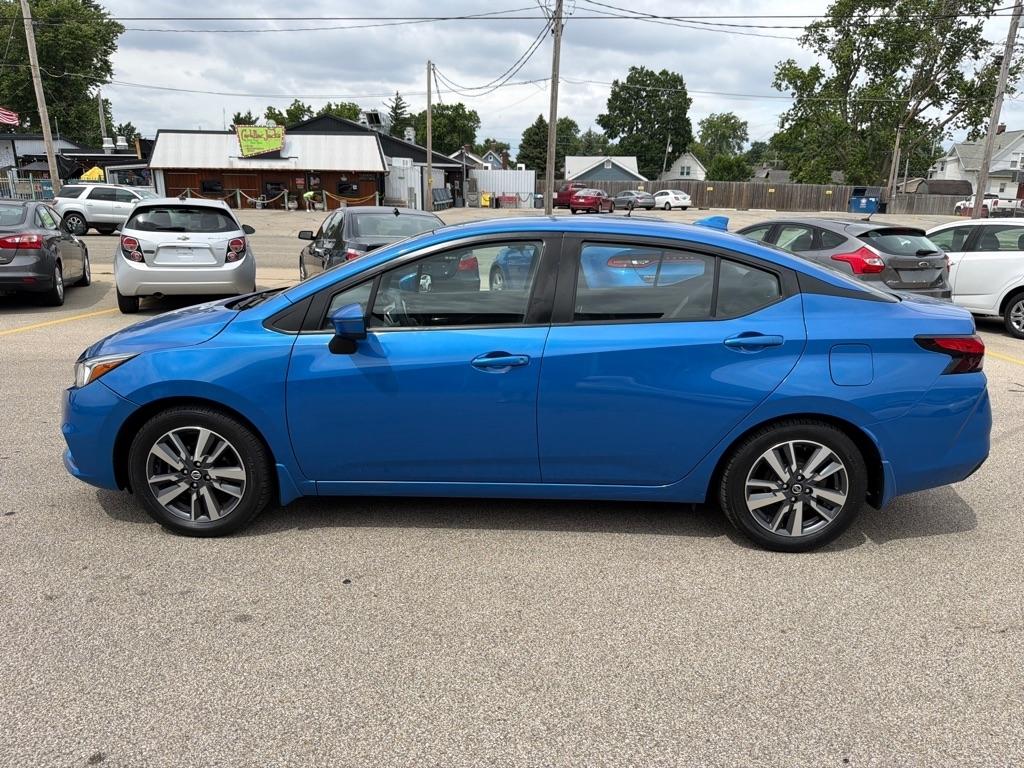 Nissan Versa SV CVT 2020