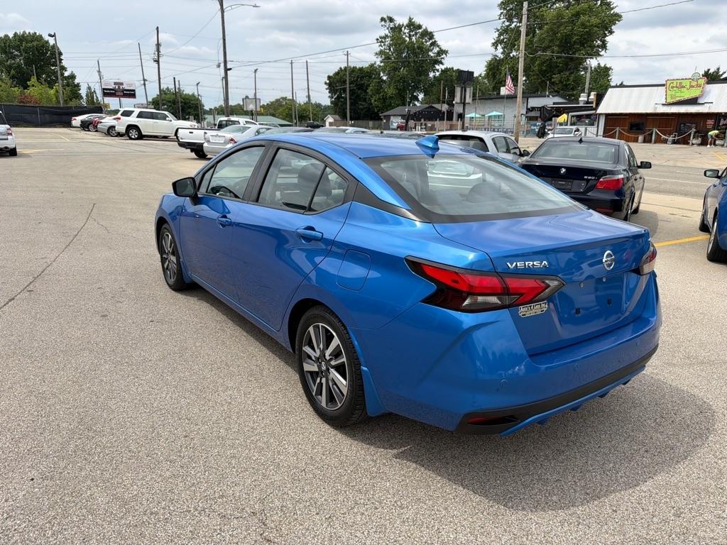 Nissan Versa SV CVT 2020