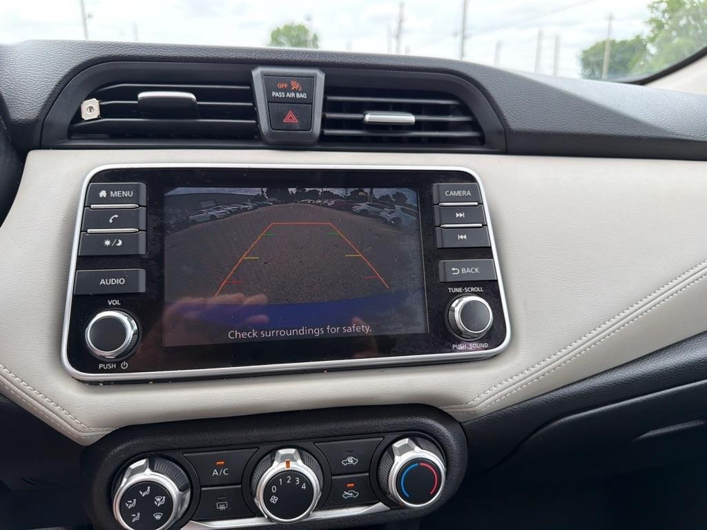 Nissan Versa SV CVT 2020