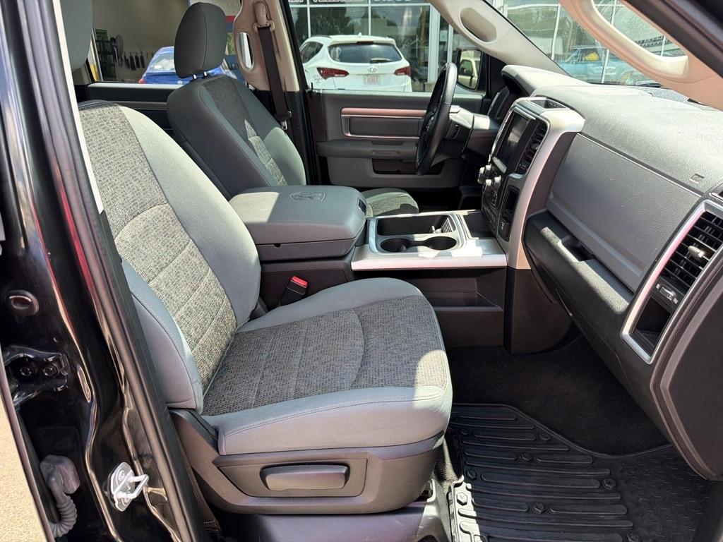 RAM 1500 Big Horn 4x4 Crew Cab 5'7" Box 2018
